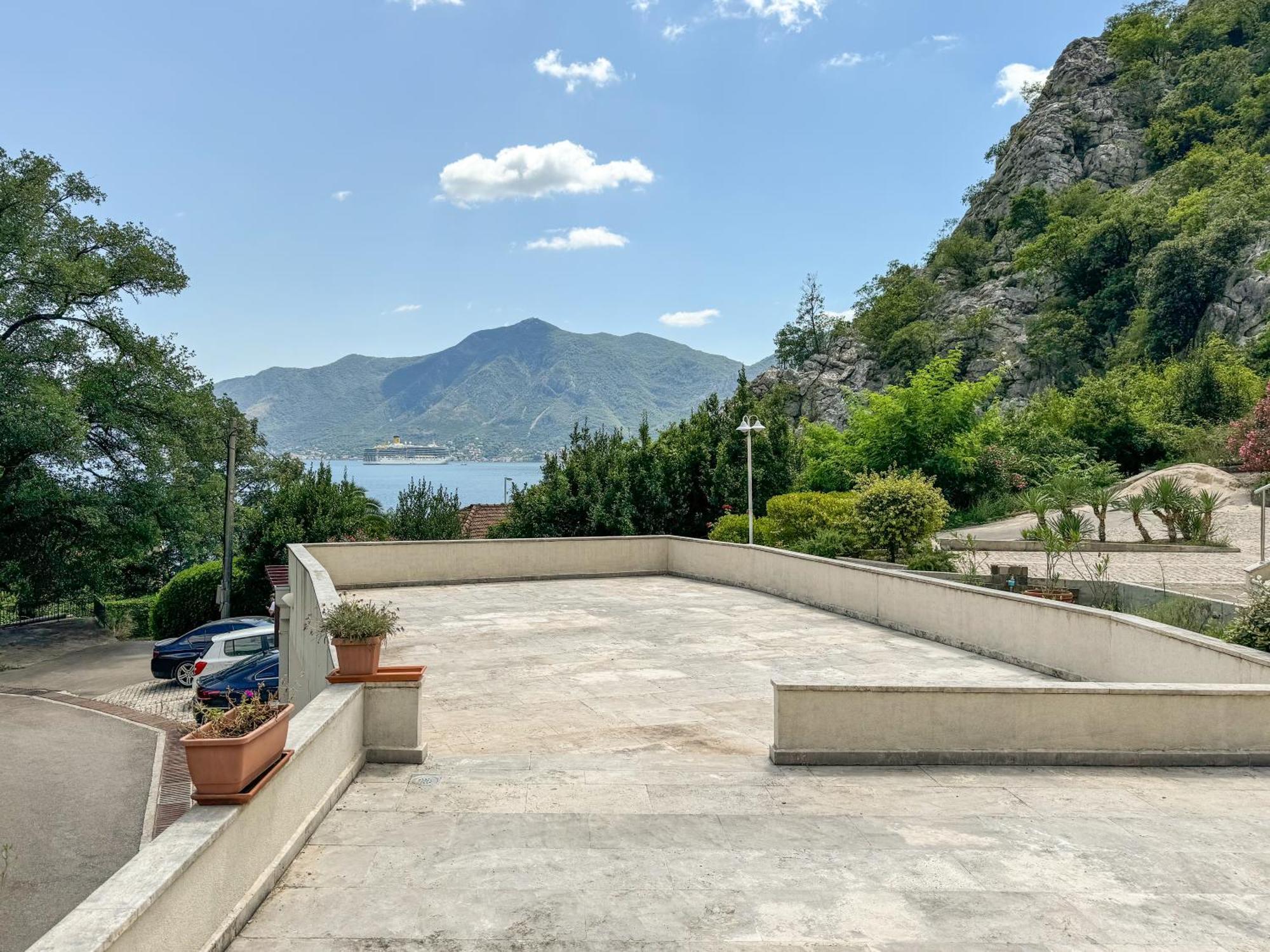 Olea Apartments Orahovac โกตอร์ ภายนอก รูปภาพ